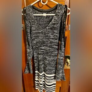 Venus casual sweater dress. Medium